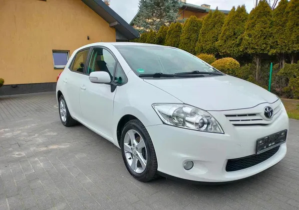 szczawnica Toyota Auris cena 29900 przebieg: 172600, rok produkcji 2011 z Szczawnica